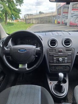 FORD FUSION 1,6TDCI + R.V. 2007 - 8