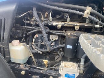 traktor New Holland T 8040 - 8