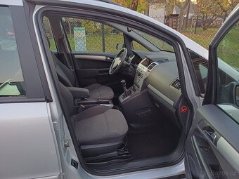 LPG ... 7 místné..Benzínová Opel Zafira 1.8 ... - 8