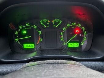 1 Škoda Octavia - 8