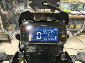 Suzuki V-strom DL250 - 8