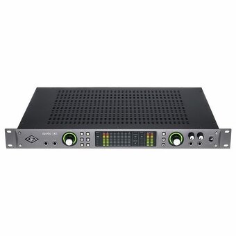 Universal Audio Apollo x8 - 8