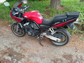Yamaha fzs 600 Fazer - 8