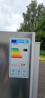 Vestavná lednice Bosch KIS86AF30 – perfektní stav - 8