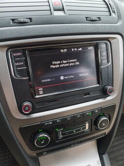 Škoda Octavia II combi facelift - 8