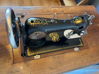 Šicí stroj Veritas v krásném stavu - 8