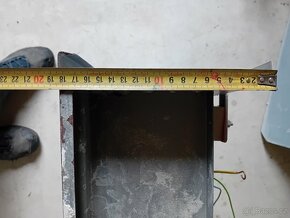 Prodám starší elektroměrovou skříň - 8