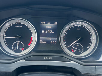 Škoda Superb combi 2.0TDi 110kW nový model - 8