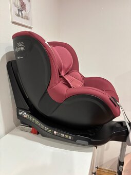 Autosedačka Britax Römer Dualfix i-Size 360 - 8