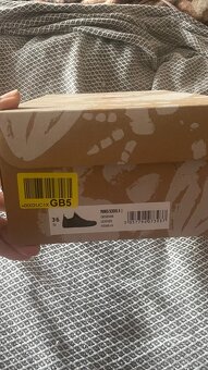 NOVÉ Vivobarefoot Primus School II J - 8