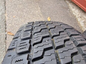 Renault Mascott , dvě kola s pneu 215/75R16C - 8