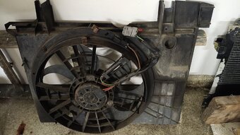 Volvo 850 2,5 TDI 103 kW chladič - 8