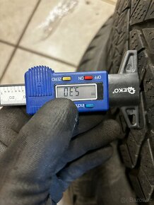 Pneumatiky 235/60R18 - 8