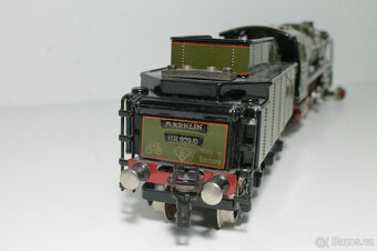 Fantastická parní lokomotiva Märklin Gauge 0, olivově zelená - 8