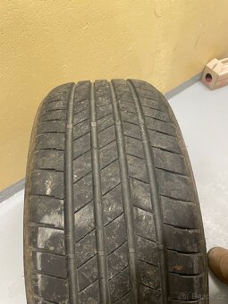 Prodám 4ks originální pneu z Tesly - 8