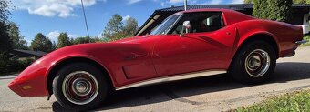 Chevrolet Corvette Sting Ray Coupe - 8