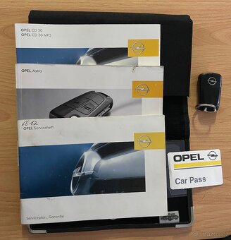 Opel Astra H 1.6 GTC - 8