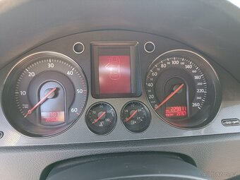 Volkswagen Passat B6 - 8