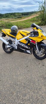 Suzuki GSX-R 600 - 8