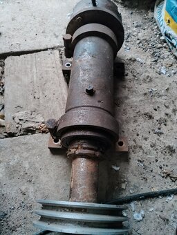 Soustruh vřeteno - 8