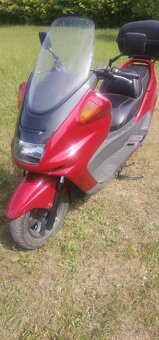 Yamaha majesty 250 - 8