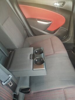 OPEL ASTRA J - 8
