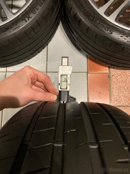 Alu kola Škoda R18 5X112 LETNÍ PNEU 225/40 R18 LUXON DOT 24 - 8