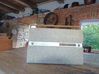 IKONICKÉ RÁDIO PHILIPS Z 60. LET - HIPPIES - 8
