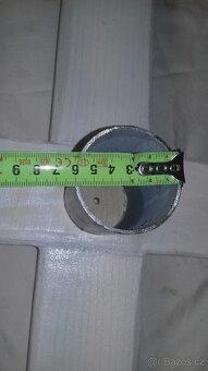 Stojan na vánoční stromek dřevo. 47x47 a 49x49 cm - 8