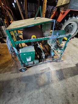 Dvoukotoučová pila - 8