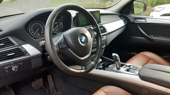 BMW X5 E70 NOVÁ TK , VELKÁ NAVÍ ,PĚKNÉ ČTĚTE - 8