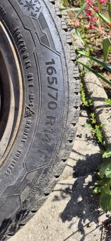 Zimní pneu 165/70r14 s disky fabia 1 + poklice - 8