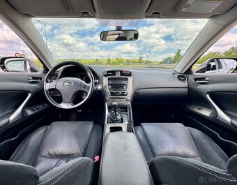Lexus IS 220D - 8