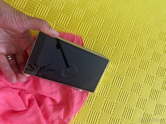 Přehrávač vysoce kvalitní digitalní hudby Astell&Kern - 8
