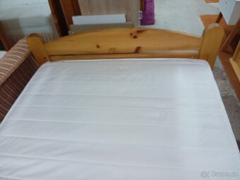 Prodám 2 x krásné postele z masivu 90 x 200 cm - 8