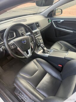 V60 plug-in in hybrid - 8