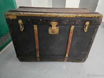 KRASNA STARÝ LODNÍ KUFR  / TRUHLA - 8
