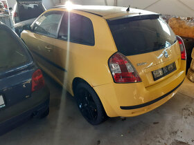Fiat Stilo 1,6 16V 2003 - díly - 8