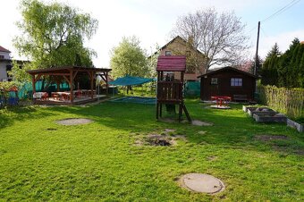 Zasíťované stavební pozemky á 800 m², obec Kly, okres Mělník - 8