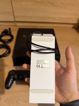 Sony PlayStation 4 Pro 1TB, ovládače a nabíjacia stanica - 8