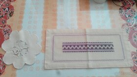 Vintage - malý ubrus, prostírání + dečky - 8