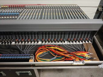 Allen & Heath GL4000 - 40 kanálový analogový mixážní pult - 8
