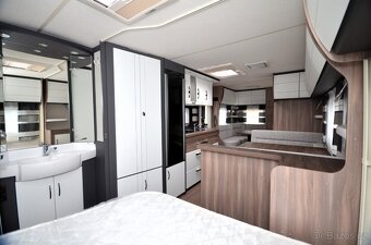 Karavan Hobby Excellent Edition 650 KMFe - 8