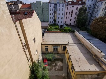 Světlý, prostorný byt 2+kk pár kroků od Letné a Stromovky - 8