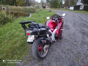 Suzuki GSX1300R Hayabusa - 8