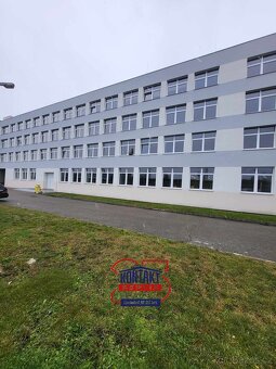 Pronájem skladovacích / kancelářských prostor, 32 m2 -  U Sm - 8