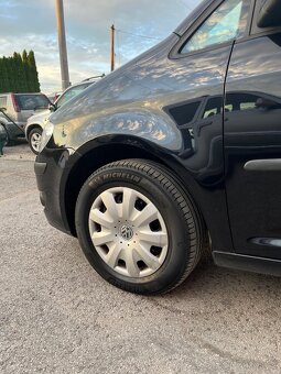Volkswagen Touran 1.9 TDI 77kW = 7 miest, Bez korozie = - 8
