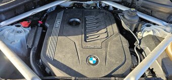 BMW X5 4.0i - 8
