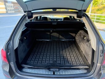BMW 535d F11 Touring – 3.5d TwinTurbo, 2012, top výbava - 8