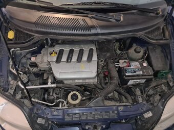Renault Scenic 1.6 16V benzín - 8